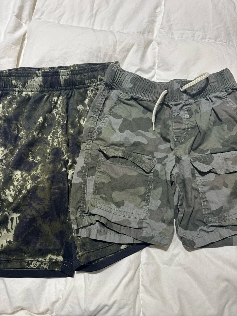 Boys Green Camo Short Set size S